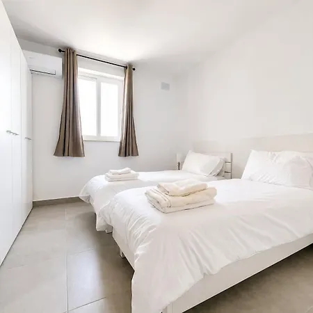 Appartement La Siesta 3 By Dna Steps To Pretty Bay *